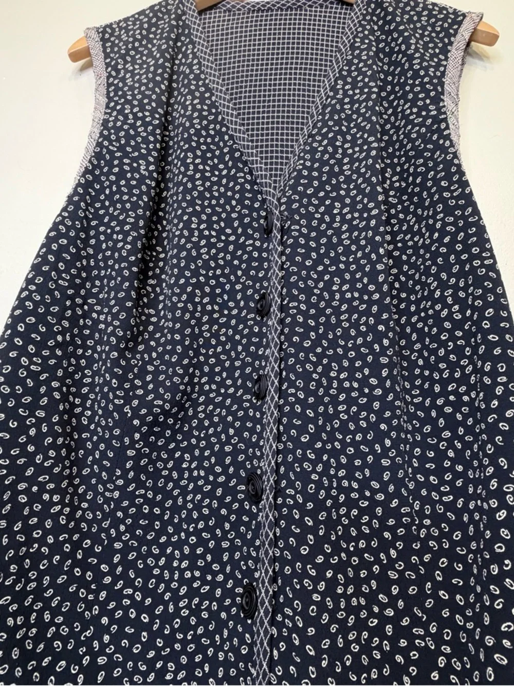 CL | VTG Mid-Plus Size Floral V-Neck Sleeveless Jacket Reversible Vest - Picture 8 of 14